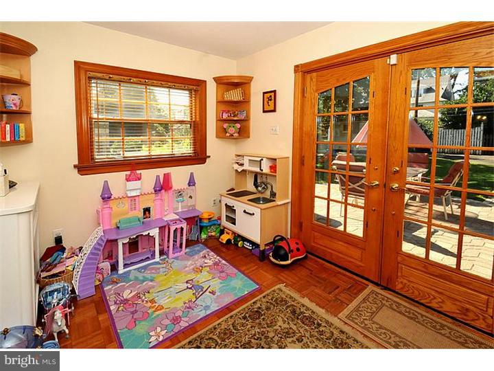 646 Croyden Road Cheltenham, PA 19012 - Photo 8 of 25 Office / Study