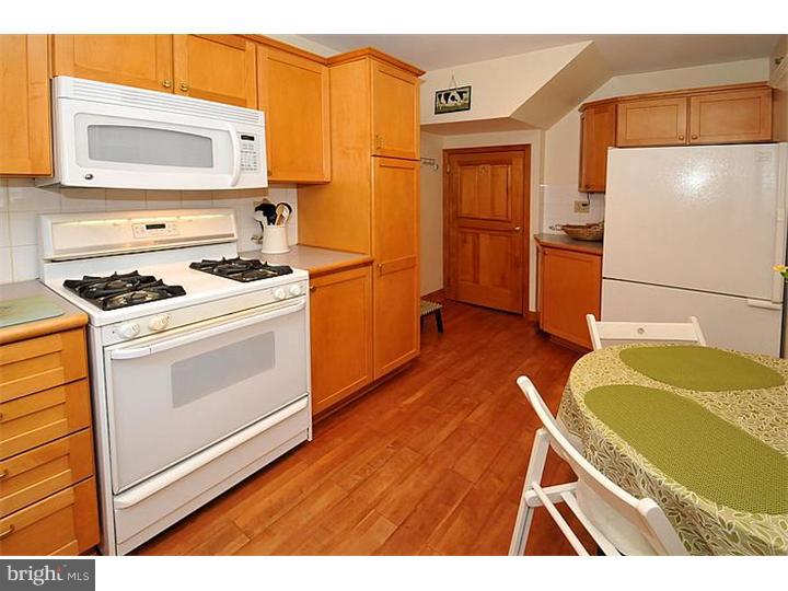 646 Croyden Road Cheltenham, PA 19012 - Photo 10 of 25 Kitchen