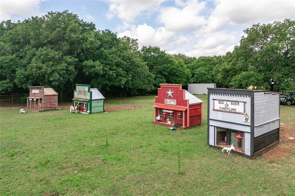1111 Riley Road Whitesboro, TX 76273 - Photo 5 of 34