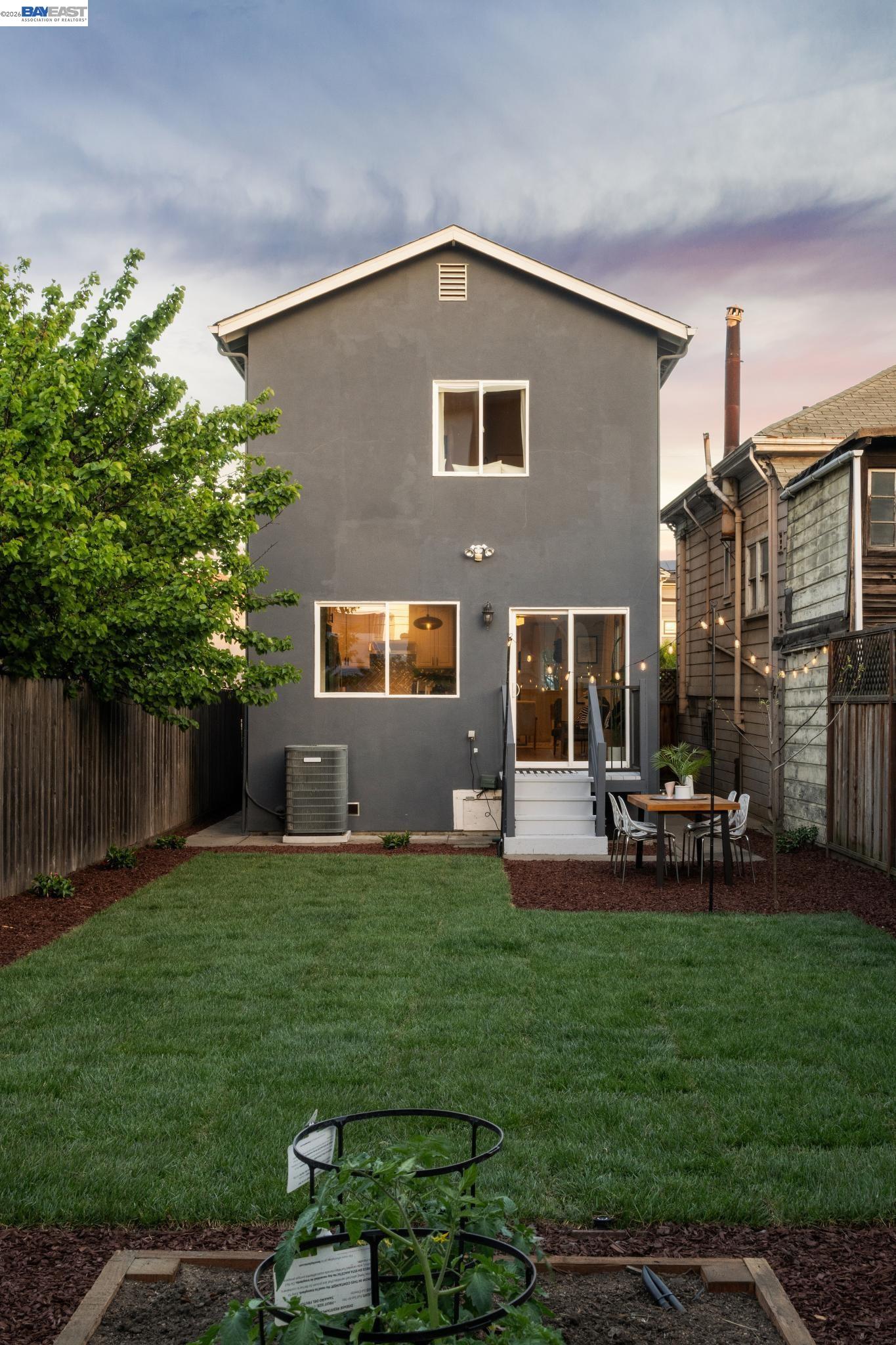 2431 Linden Street Oakland, CA 94607 - Photo 37 of 43