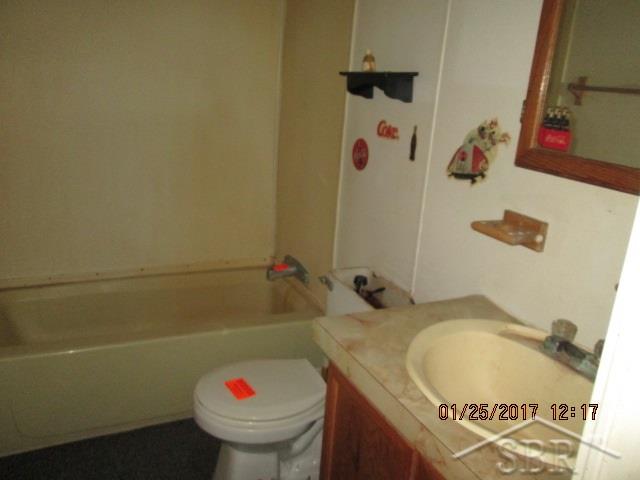 9084 North Leaton Road Clare, MI 48617 - Photo 9 of 13 31312992-8.JPG