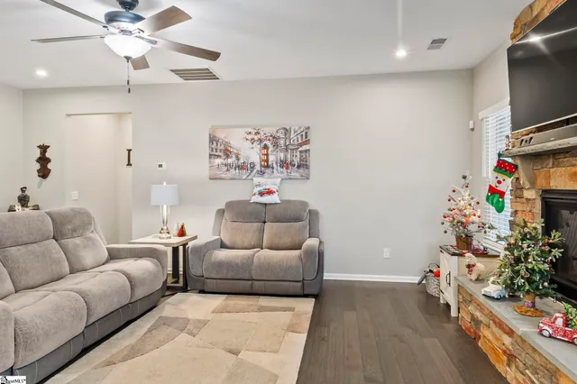 $475,000 | 105 Fawn Hill Drive, Simpsonville, SC 29681