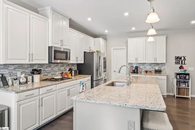 $475,000 | 105 Fawn Hill Drive, Simpsonville, SC 29681