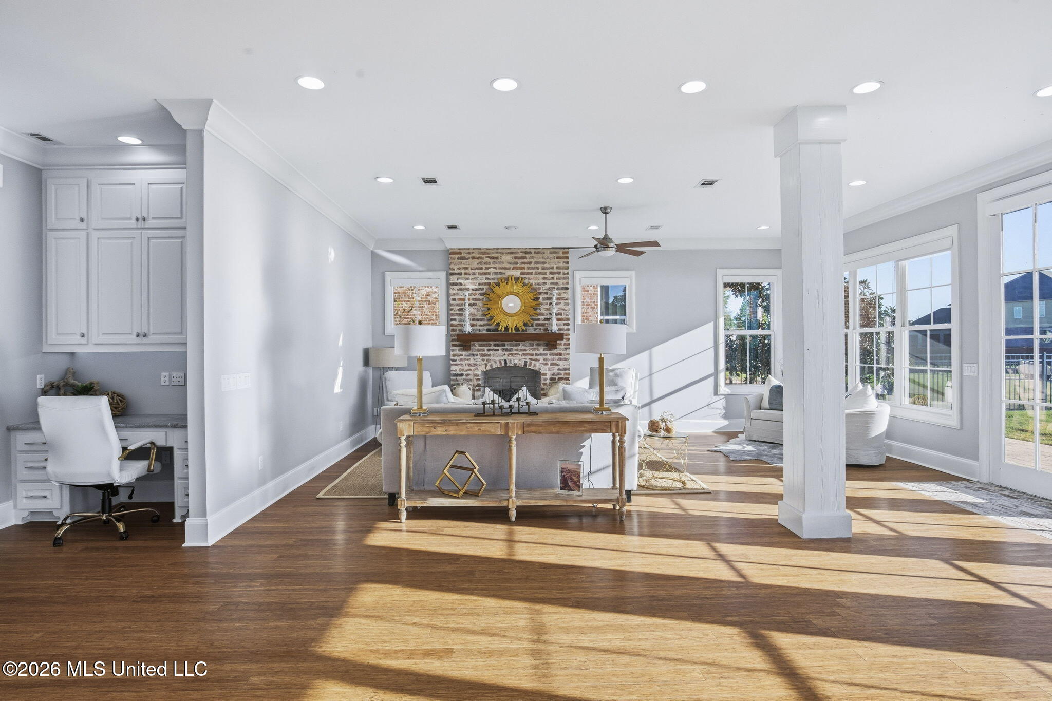 504 Port Arbor Brandon, MS 39047 - Photo 24 of 103 Brick Surround Fireplace