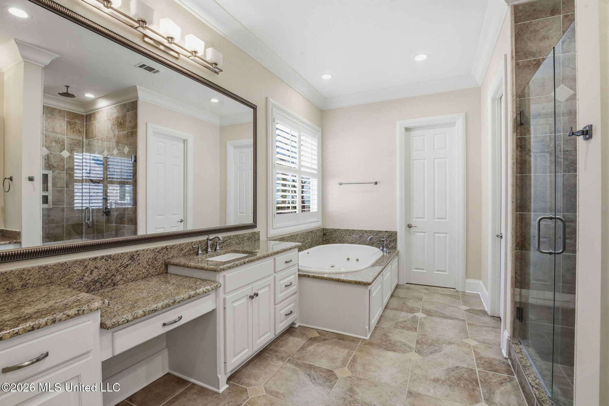 504 Port Arbor Brandon, MS 39047 - Photo 30 of 103 Primary Bath