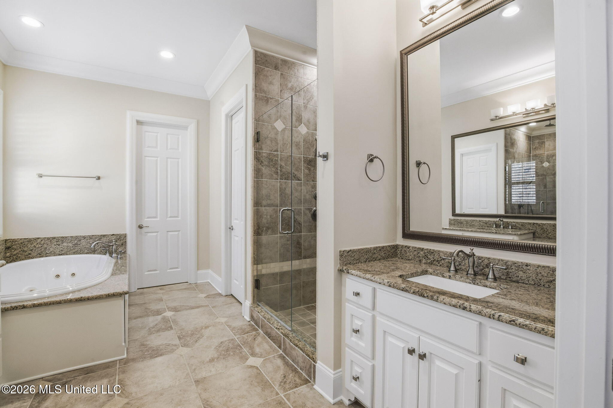 504 Port Arbor Brandon, MS 39047 - Photo 31 of 103 Separate Shower