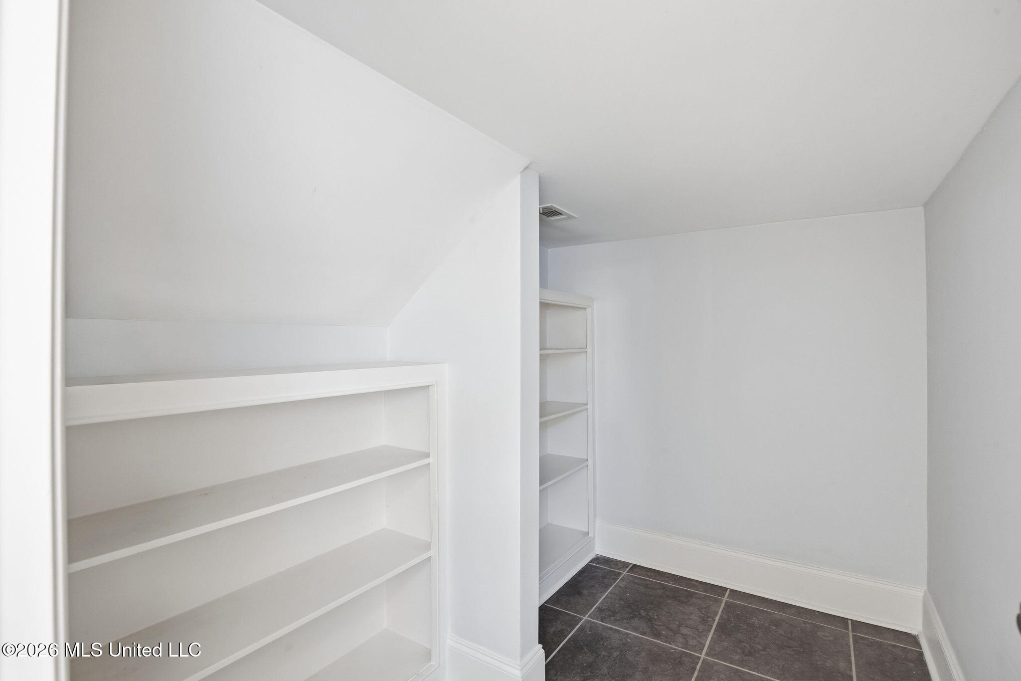 504 Port Arbor Brandon, MS 39047 - Photo 72 of 103 Laundry Storage