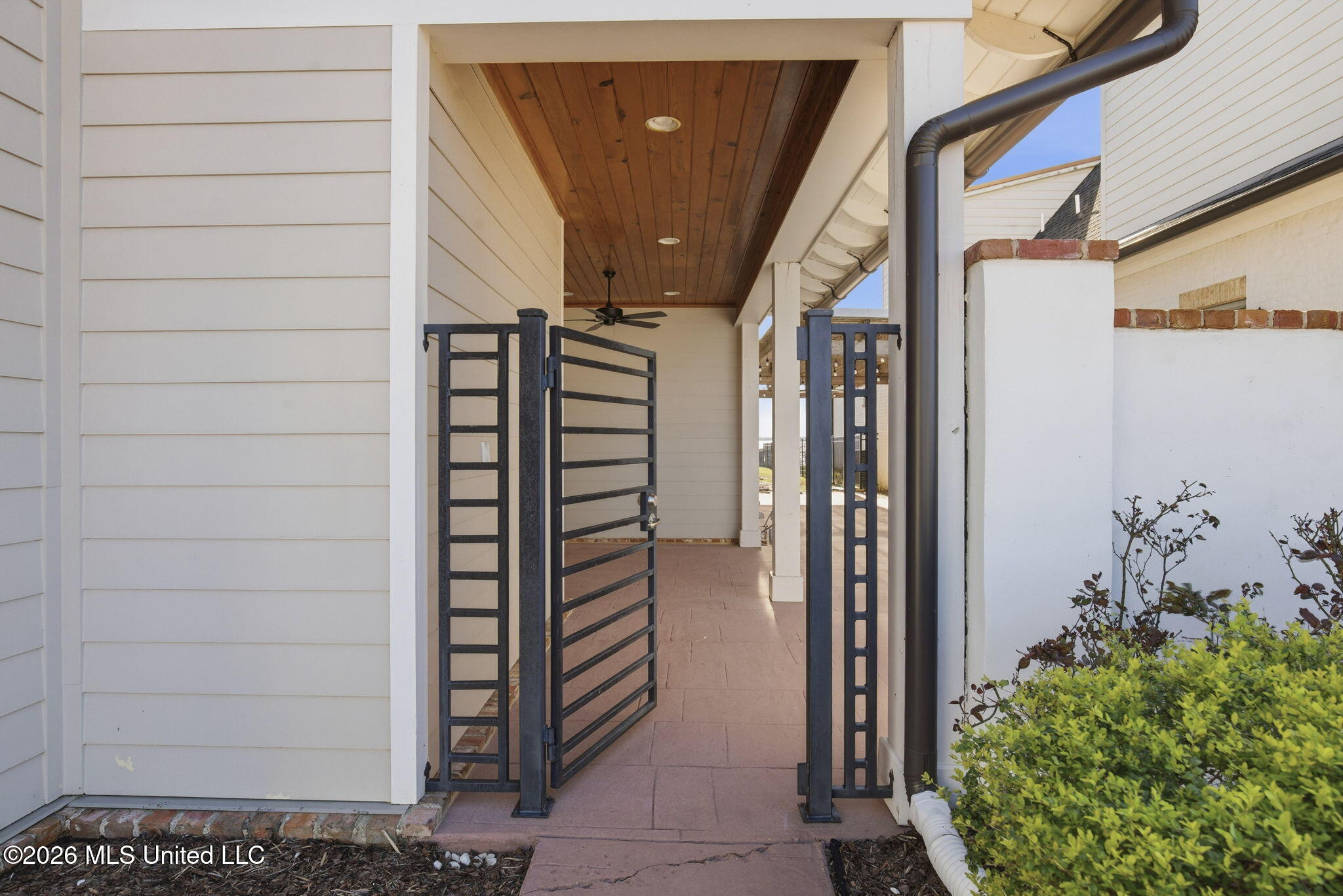 504 Port Arbor Brandon, MS 39047 - Photo 78 of 103 Gate to Entry Door