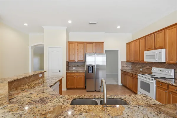 $2,150 | 7018 Chapel Meadow Lane, Richmond, TX 77407