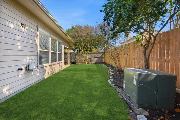 $2,150 | 7018 Chapel Meadow Lane, Richmond, TX 77407