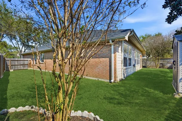 $2,150 | 7018 Chapel Meadow Lane, Richmond, TX 77407