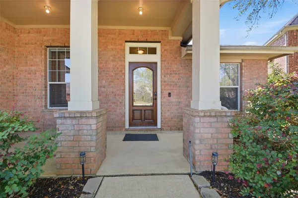 $2,150 | 7018 Chapel Meadow Lane, Richmond, TX 77407