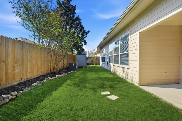 $2,150 | 7018 Chapel Meadow Lane, Richmond, TX 77407