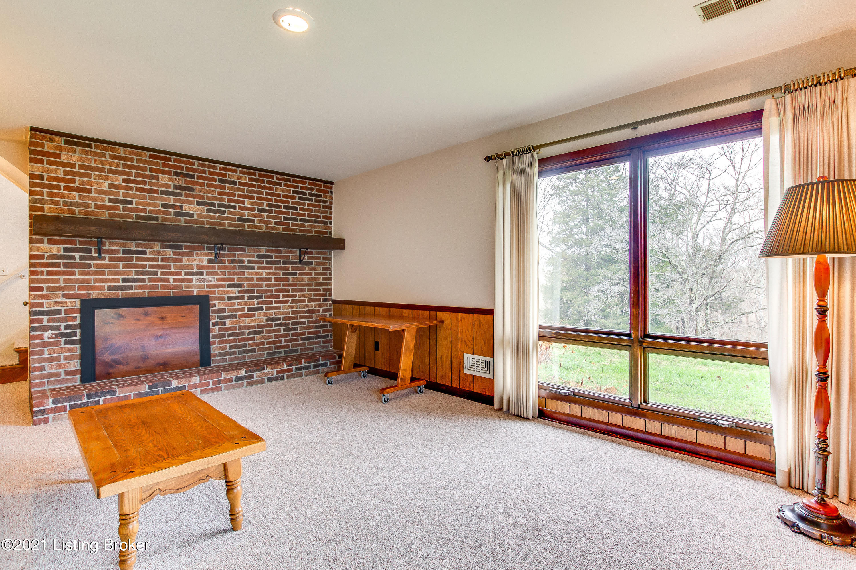 10100 Covered Bridge Road Prospect, KY 40059 - Photo 27 of 69 Family Room