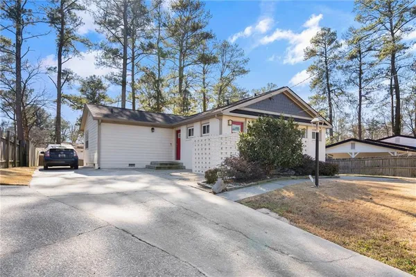$2,800 | 2026 Harwinor Road Southeast, Smyrna, GA 30082