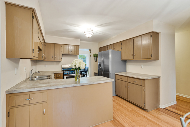 33 Cedar Gate Circle Sugar Grove, IL 60554 - Photo 9 of 30