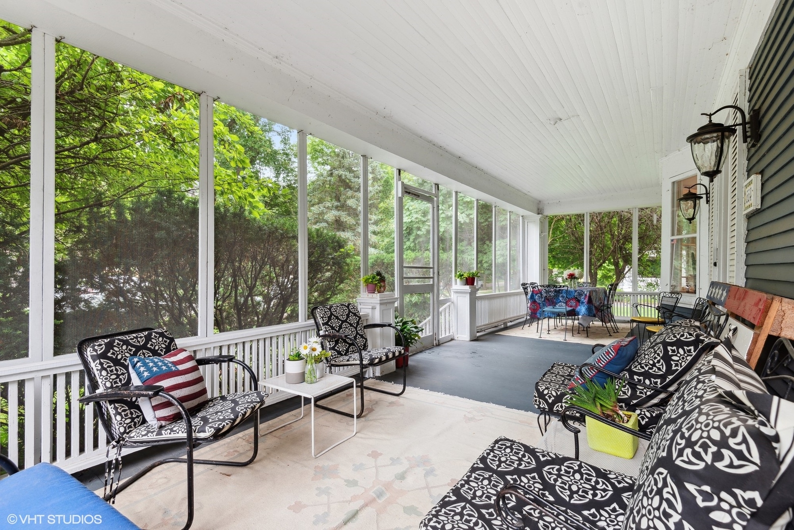 664 Lincoln Avenue Winnetka, IL 60093 - Photo 19 of 26 a living room with furniture and a large window
