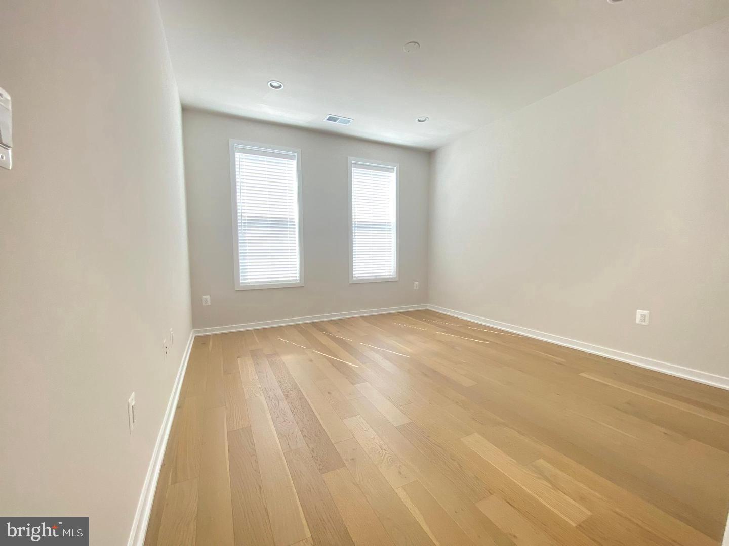 22274 Rivanna Shore Terrace Ashburn, VA 20148 - Photo 24 of 35