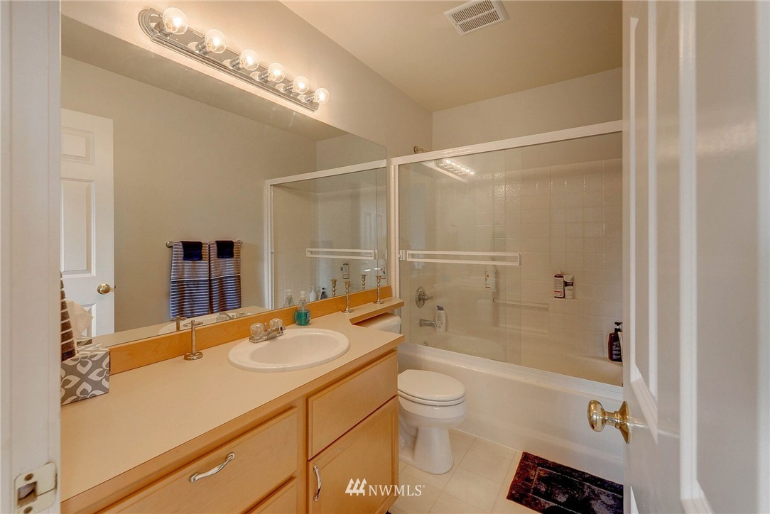 13009 Northeast 182nd Place, Unit B Bothell, WA 98011 - Photo 22 of 25 Gallery Image 22
