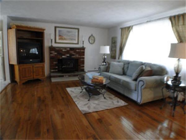 9 Thistle Road Saugus, MA 01906 - Photo 9 of 21 Gallery Image 9