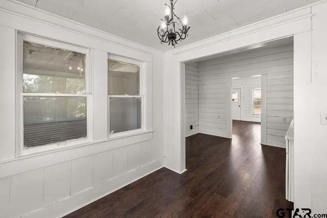 $130,000 | 241 Ayers Street, Frankston, TX 75763