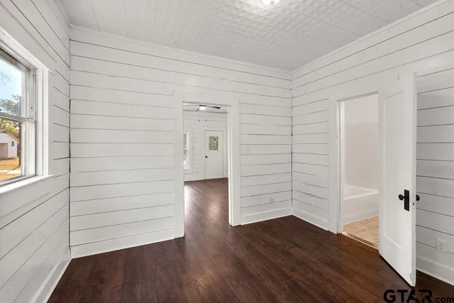 $130,000 | 241 Ayers Street, Frankston, TX 75763