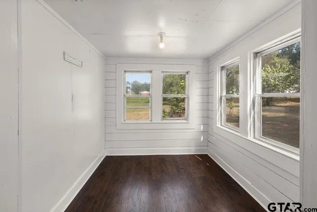 $130,000 | 241 Ayers Street, Frankston, TX 75763