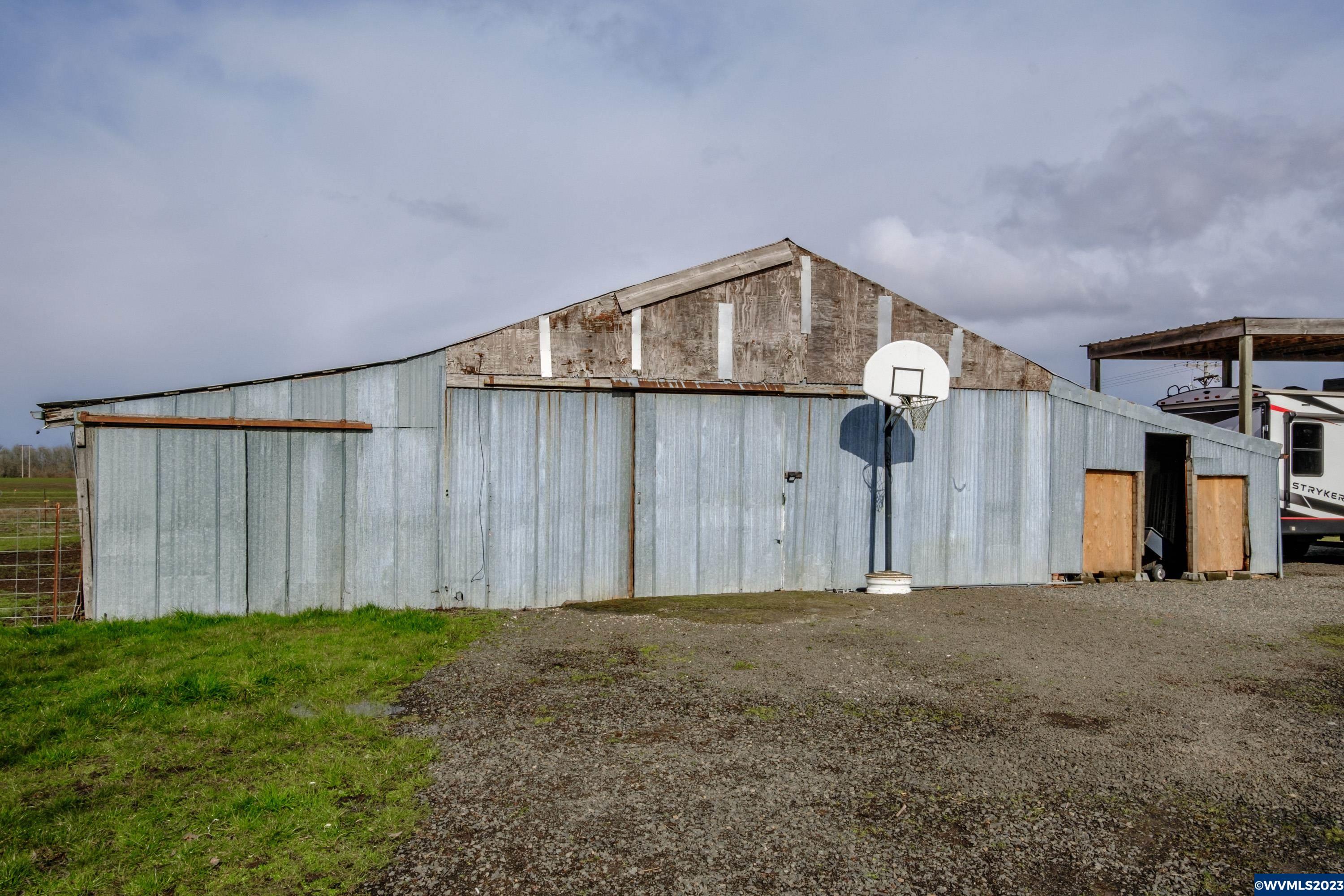31818 Stoltz Hill Road Lebanon, OR 97355 - Photo 30 of 42 Gallery Image 30