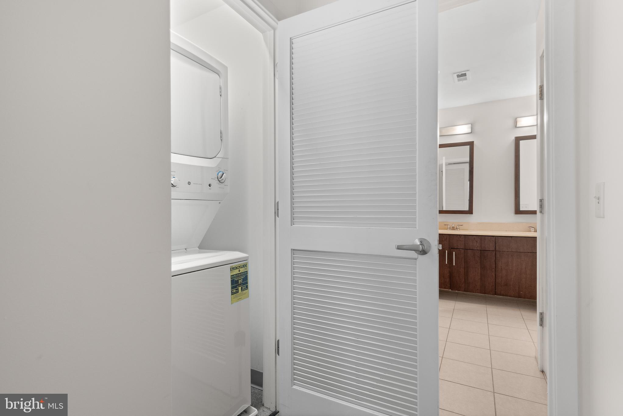 910 M Street Northwest, Unit 126 Washington, DC 20001 - Photo 28 of 54 a bathroom with a toilet