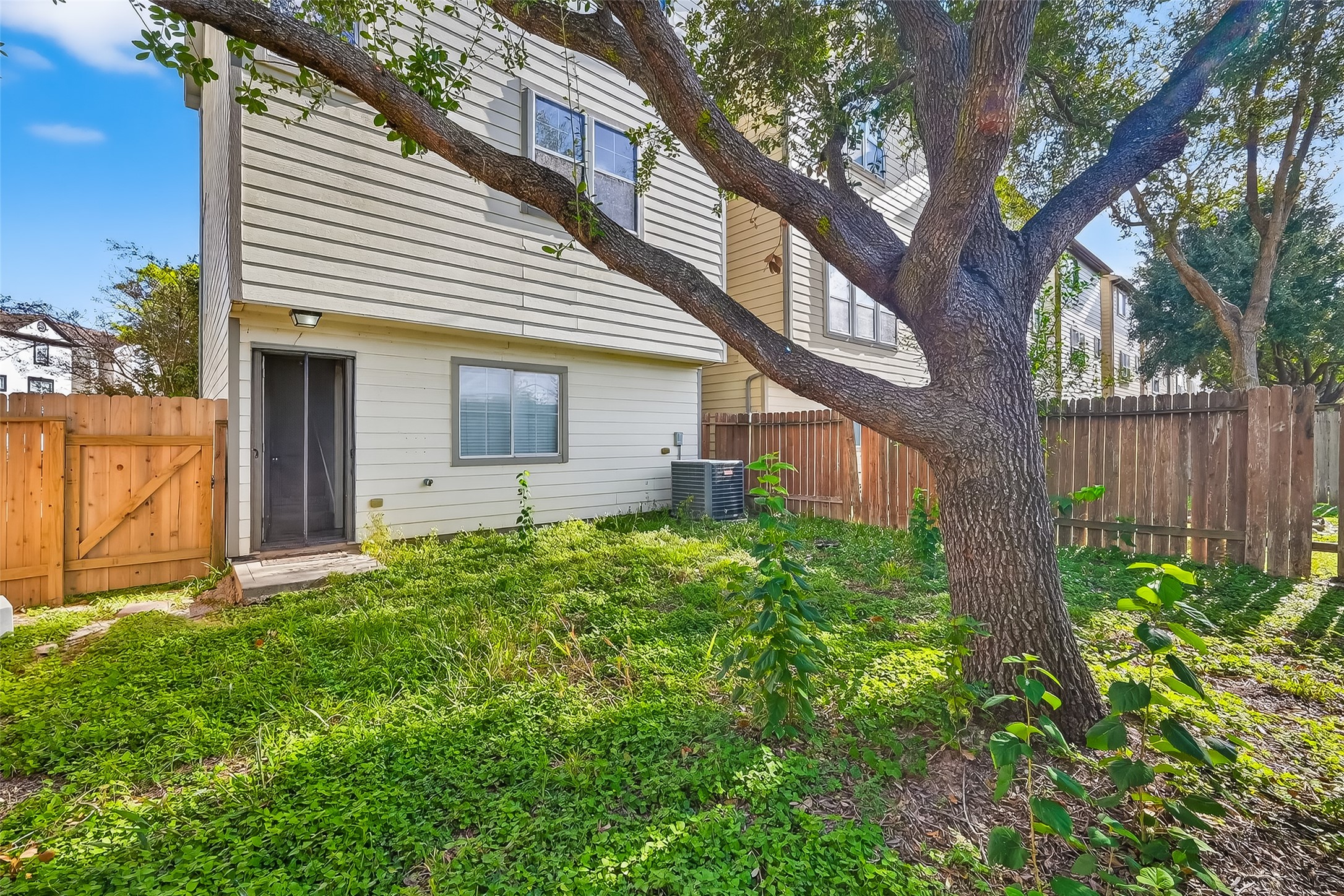 3019 Clearview Circle Houston, TX 77025 - Photo 42 of 42 a front view of a house with garden