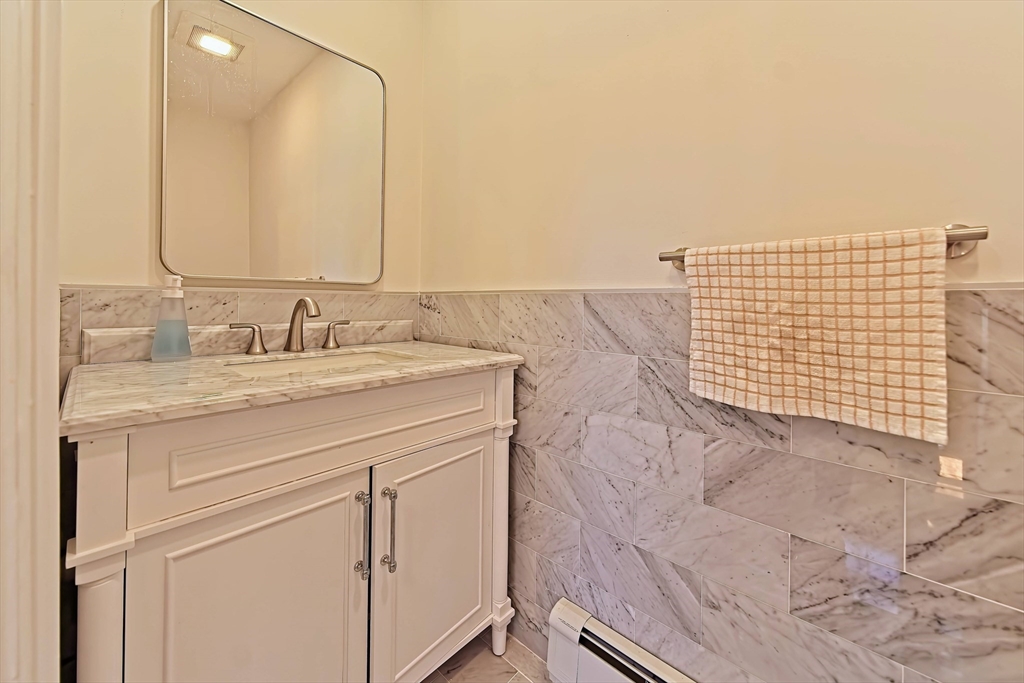 19 Fairfax Road Milton, MA 02186 - Photo 8 of 30 Gallery Image 8