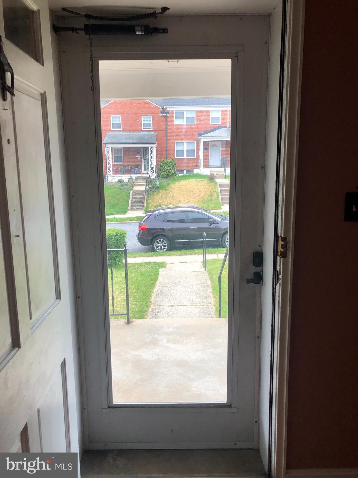 1920 Heathfield Road Baltimore, MD 21239 - Photo 3 of 51