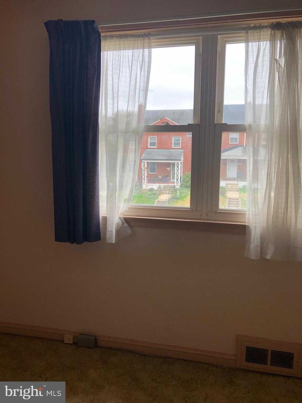 1920 Heathfield Road Baltimore, MD 21239 - Photo 5 of 51
