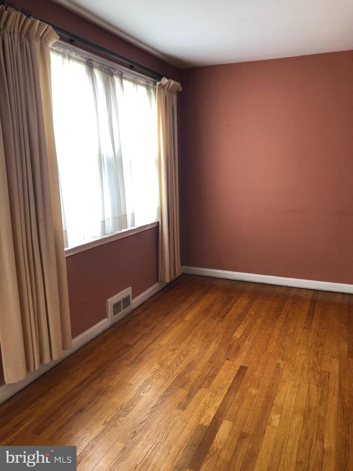 1920 Heathfield Road Baltimore, MD 21239 - Photo 7 of 51