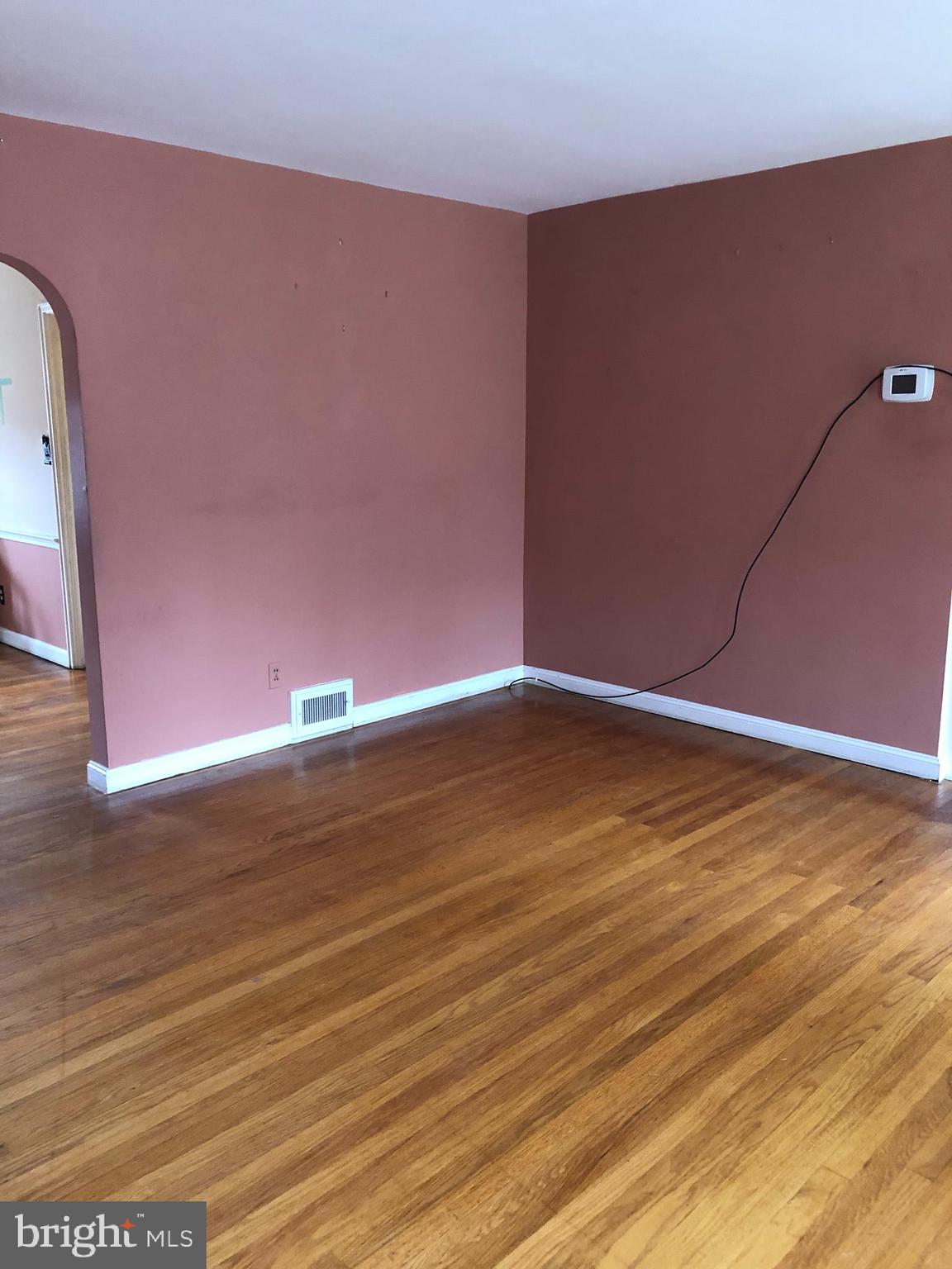 1920 Heathfield Road Baltimore, MD 21239 - Photo 8 of 51