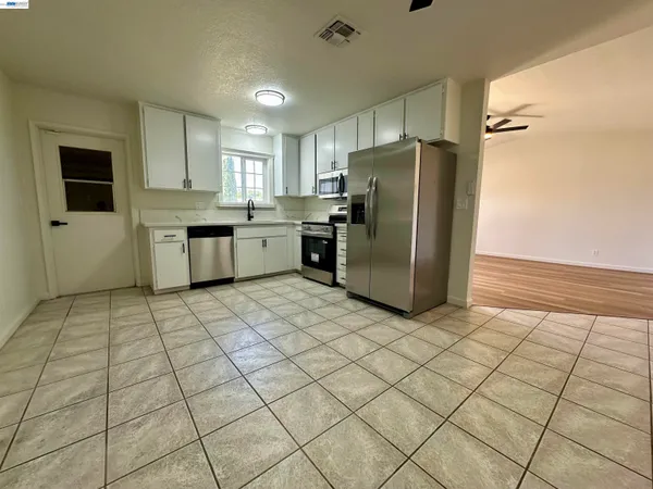 $510,000 | 554 Chestnut Avenue, Tracy, CA 95376