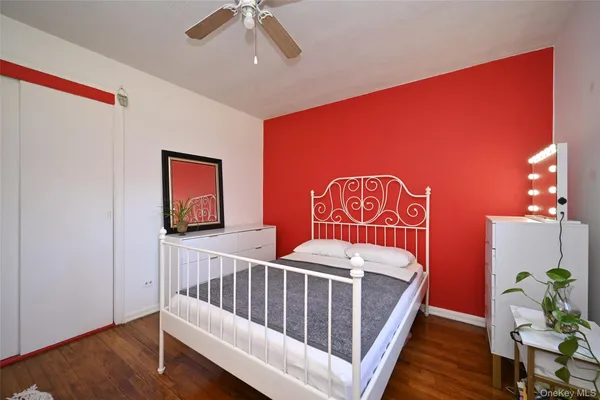 $338,000 | 73-11 Bell Boulevard, Unit 1F | Oakland Gardens