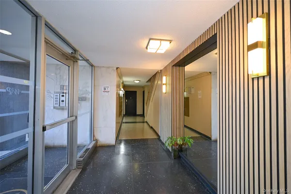 $338,000 | 73-11 Bell Boulevard, Unit 1F | Oakland Gardens