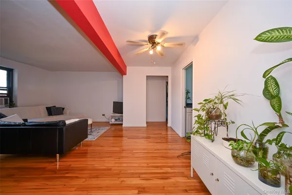 $338,000 | 73-11 Bell Boulevard, Unit 1F | Oakland Gardens