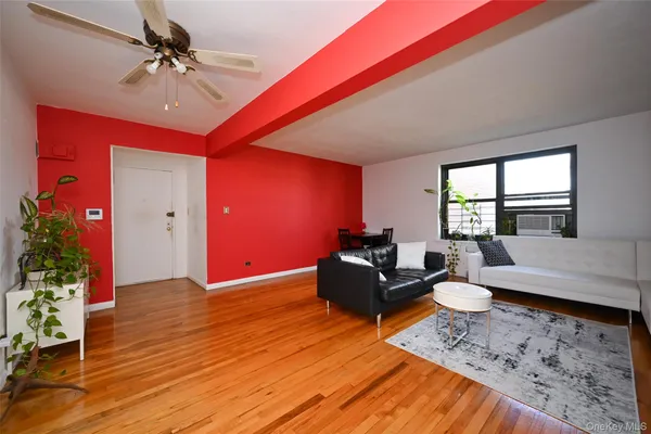 $338,000 | 73-11 Bell Boulevard, Unit 1F | Oakland Gardens