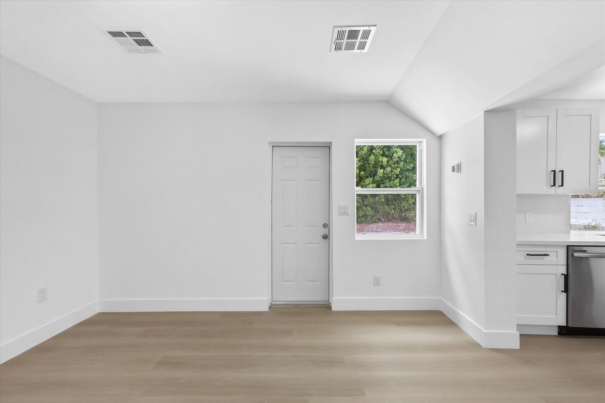1803 Service Road North Palm Beach, FL 33408 - Photo 6 of 51 06-6
