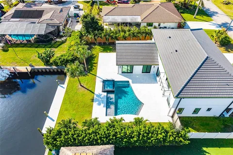 $4,950,000 | 8 Leeward Circle, Jupiter, FL 33469