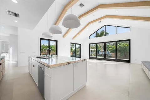 $4,950,000 | 8 Leeward Circle, Jupiter, FL 33469