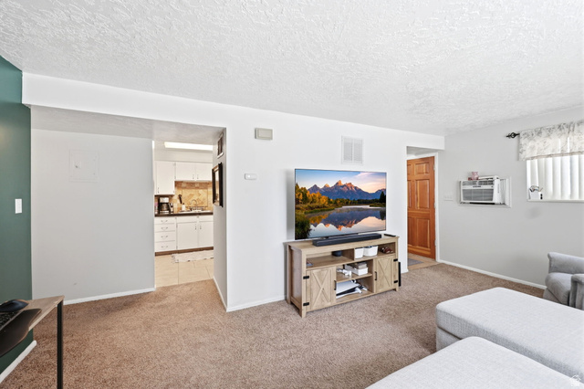 314 West Center Street, Unit F102 Bountiful, UT 84010 - Photo 11 of 29 Living room