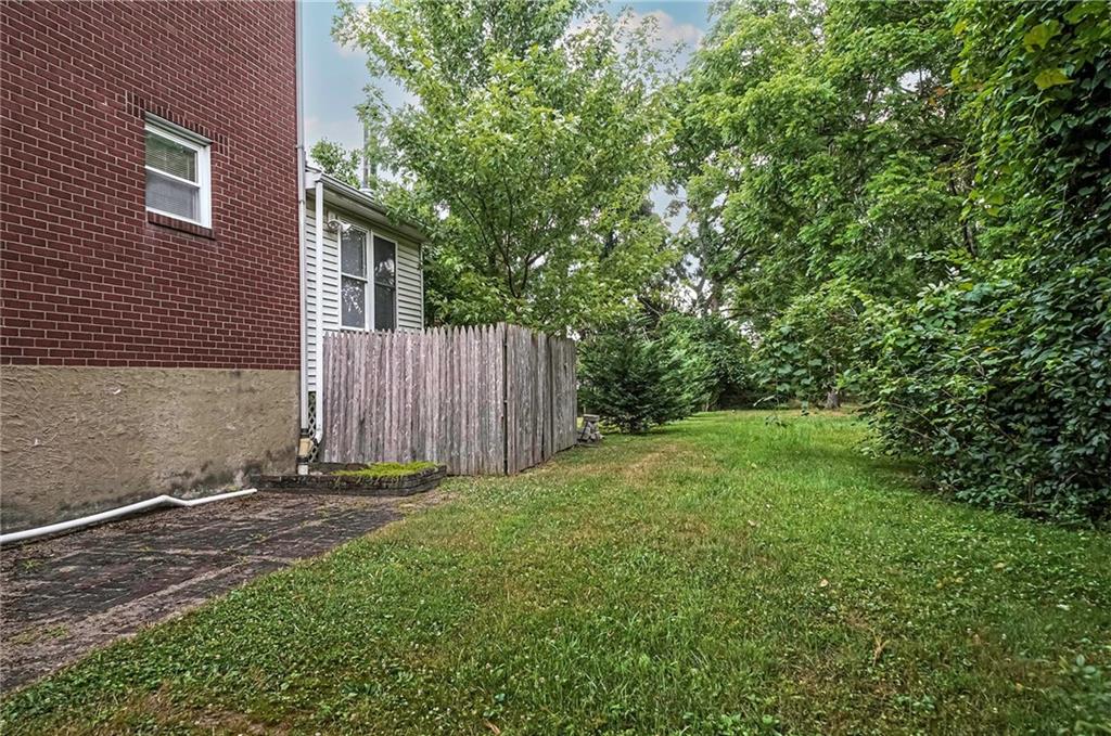 1 Summit Drive McKees Rocks, PA 15136 - Photo 23 of 25 a view of a backyard