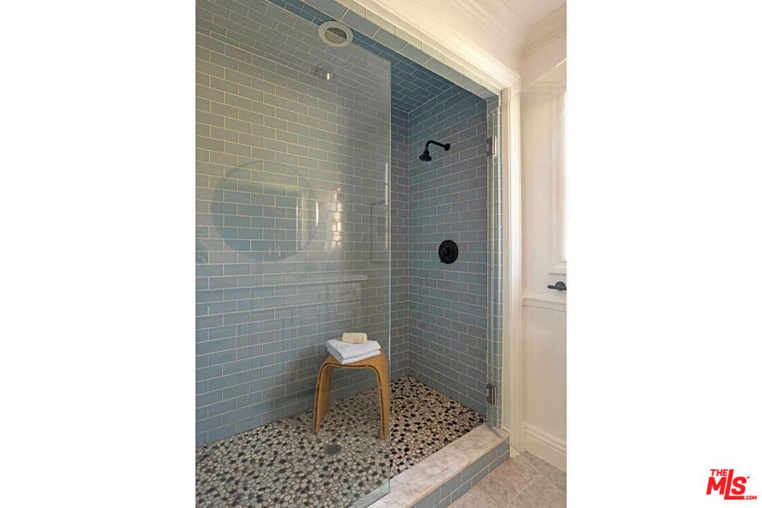 3712 Muirfield Road South Los Angeles, CA 90016 - Photo 16 of 33