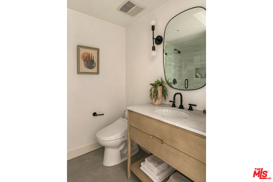 3712 Muirfield Road South Los Angeles, CA 90016 - Photo 30 of 33