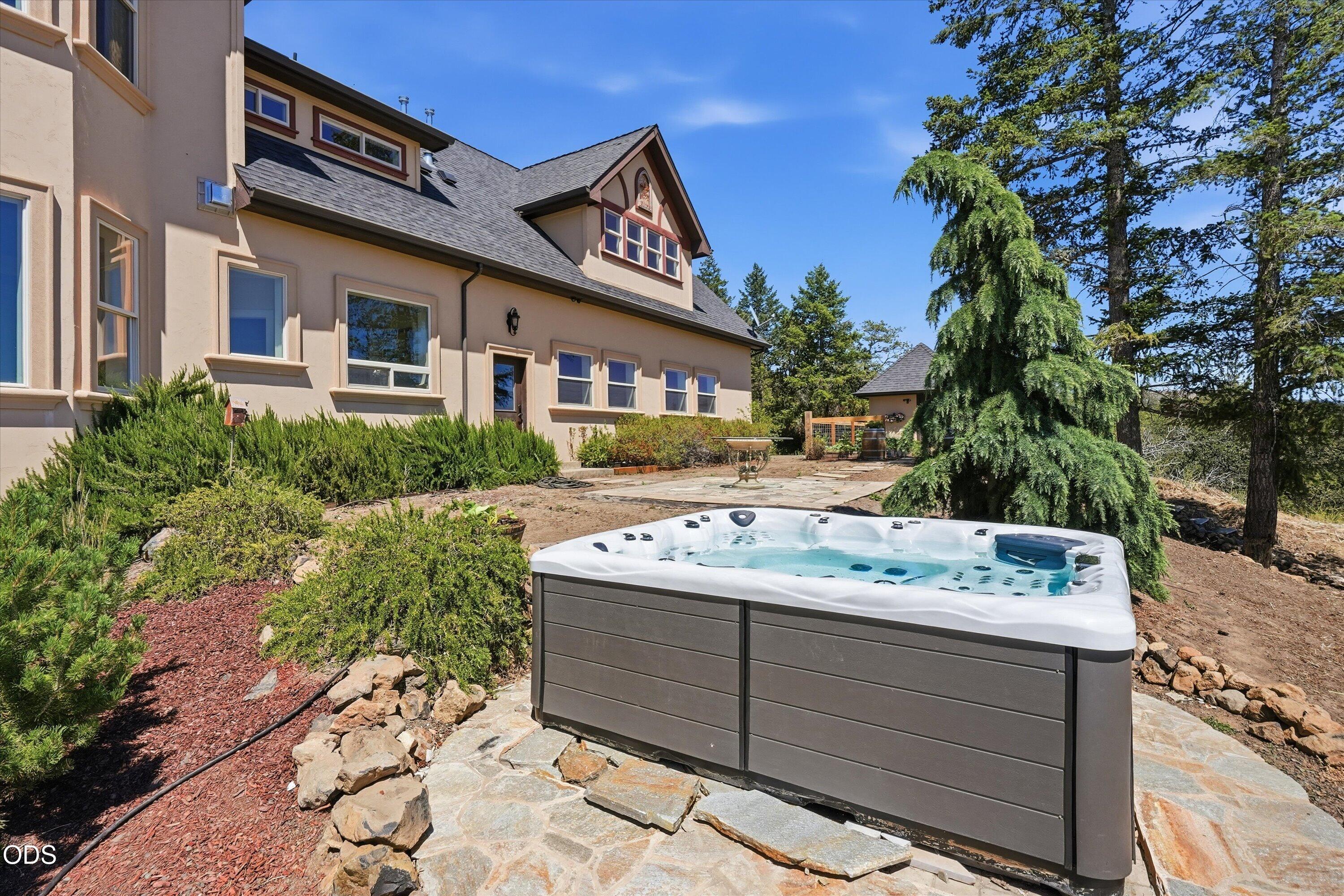 15202 Richards Way Eagle Point, OR 97524 - Photo 117 of 129