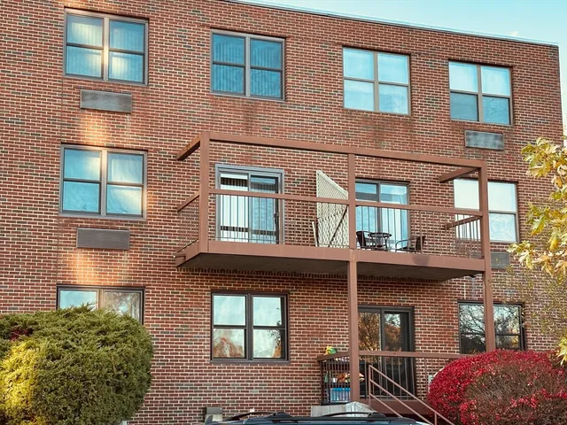 $339,999 | 605 Eastern Avenue, Unit 211, Lynn, MA 01902