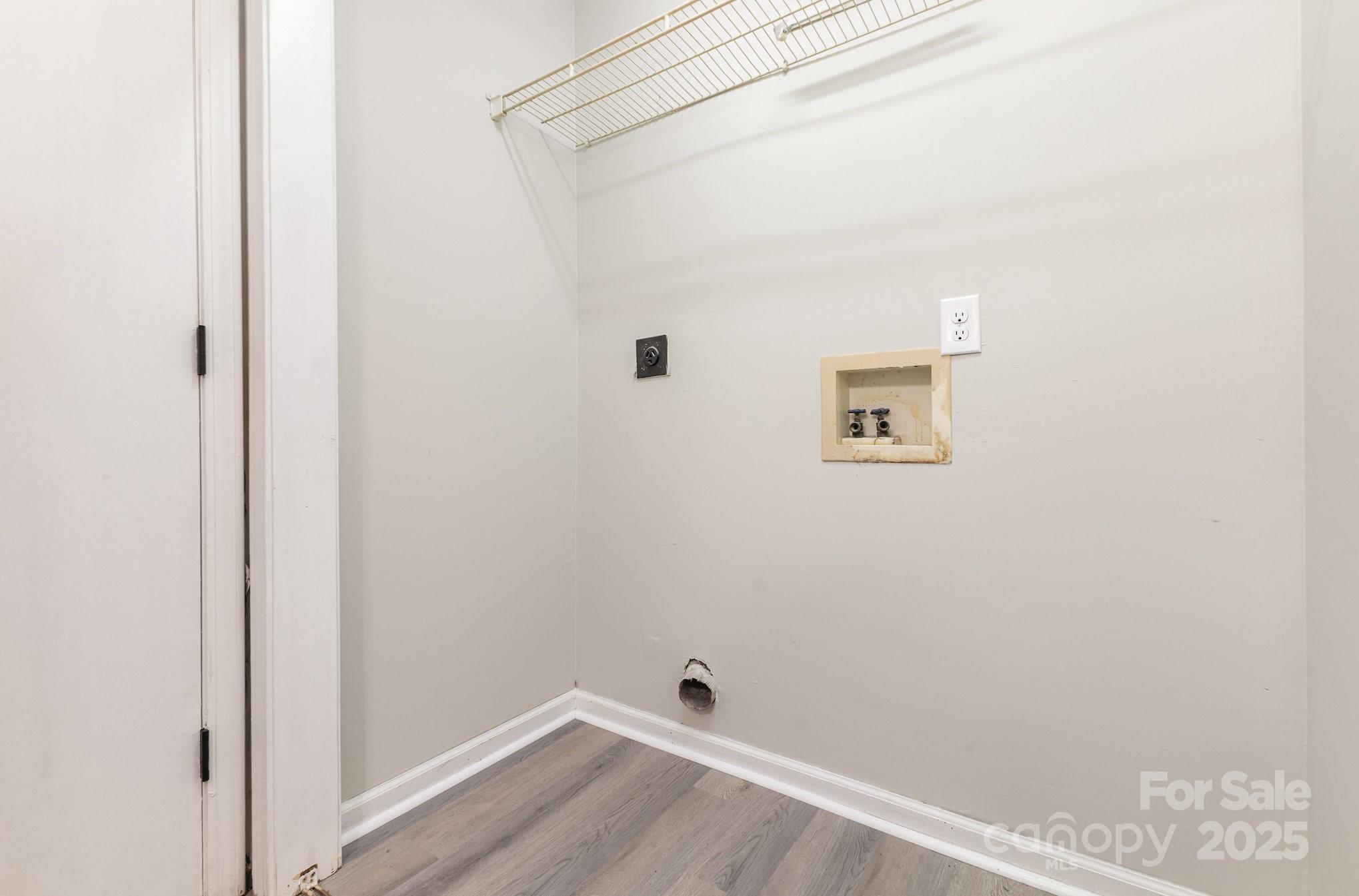 132 Hicks Road Grover, NC 28073 - Photo 26 of 31 a view of small space with wooden floor